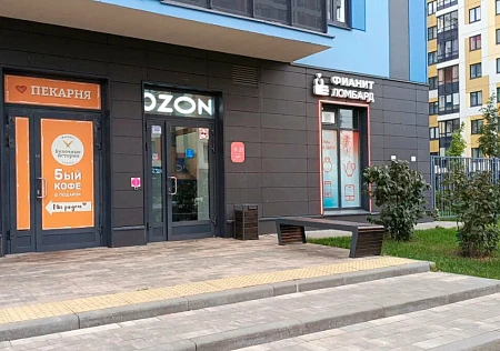 Фианит-Ломбард  ул. Тюльпанов, 2, городской посёлок Янино-1